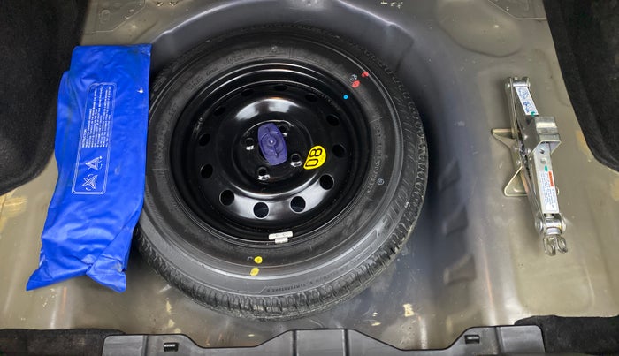 2017 Maruti Dzire ZXI Plus, Petrol, Manual, 39,352 km, Spare Tyre