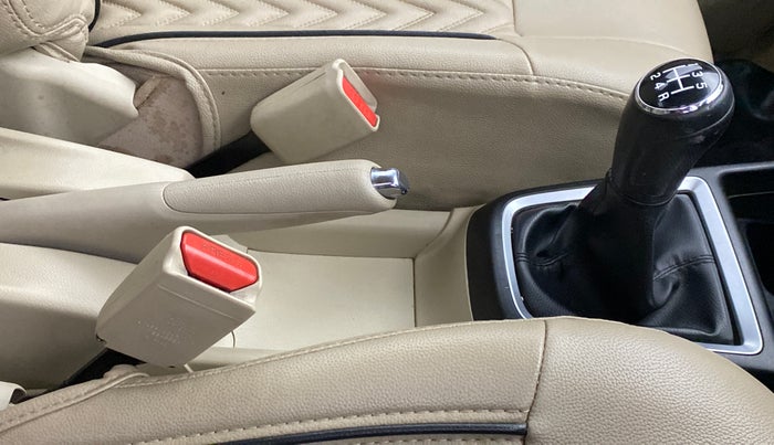 2017 Maruti Dzire ZXI Plus, Petrol, Manual, 39,352 km, Gear Lever