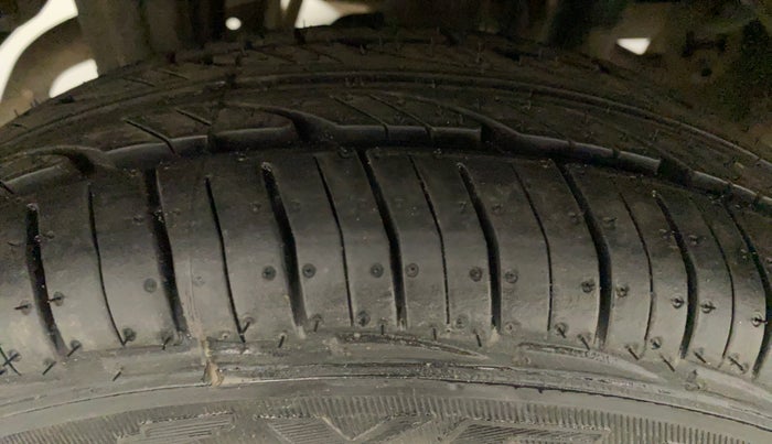 2016 Maruti Alto 800 LXI, Petrol, Manual, 47,315 km, Right Rear Tyre Tread