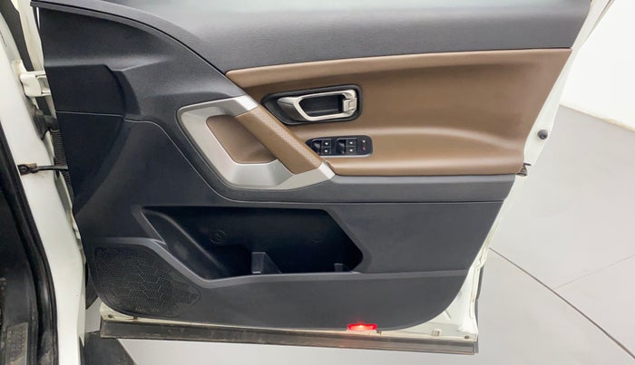 2021 Tata Harrier XZA PLUS 2.0L, Diesel, Automatic, 89,626 km, Driver Side Door Panels Control