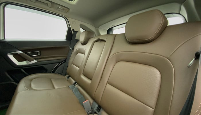 2021 Tata Harrier XZA PLUS 2.0L, Diesel, Automatic, 89,626 km, Right Side Rear Door Cabin
