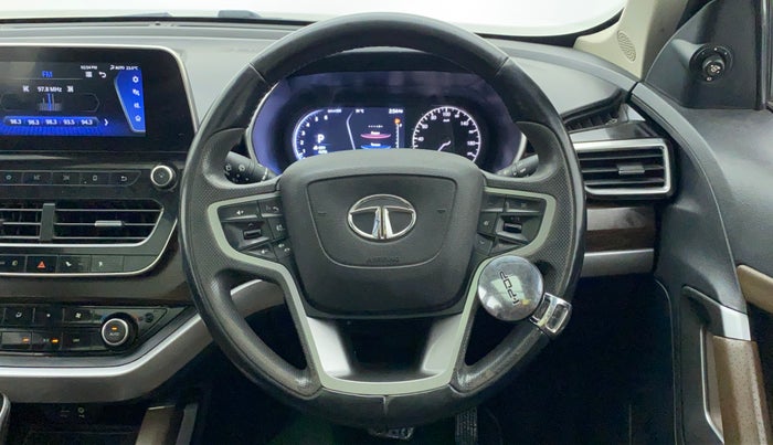 2021 Tata Harrier XZA PLUS 2.0L, Diesel, Automatic, 89,626 km, Steering Wheel Close Up