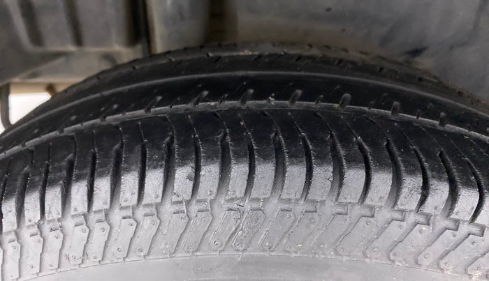 2013 Maruti Swift Dzire AUTOMATIC, Petrol, Automatic, 56,994 km, Right Rear Tyre Tread