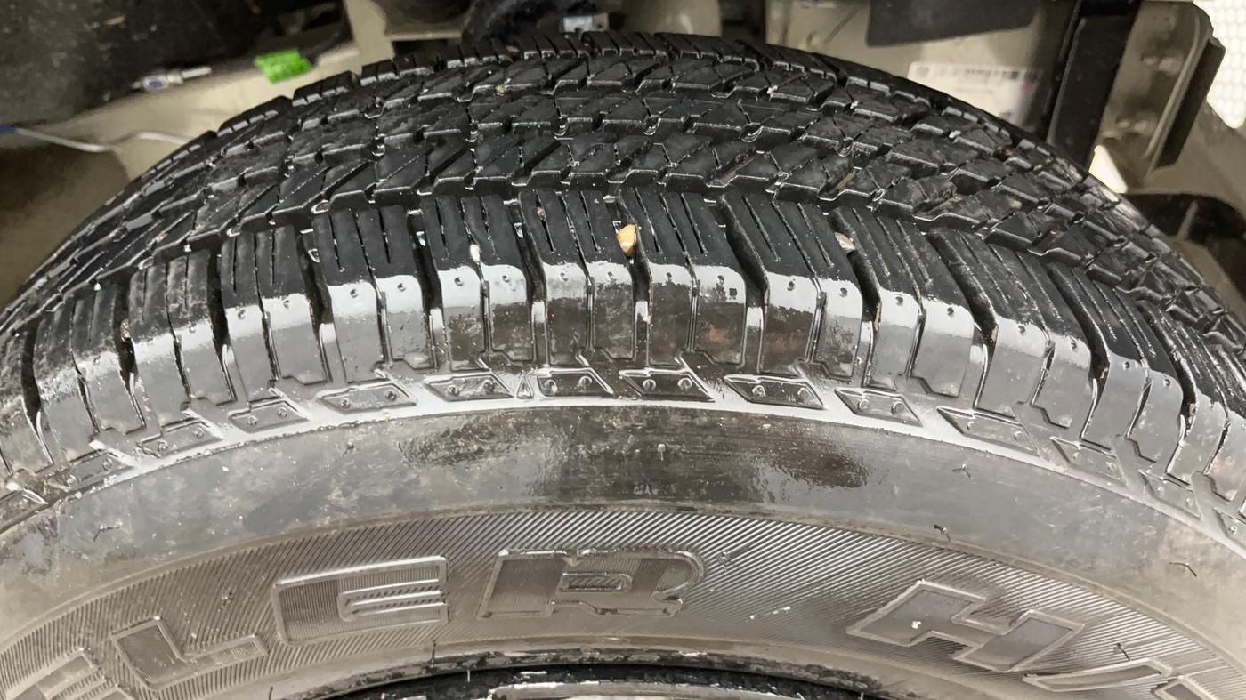 2025 Mahindra Bolero B6, Diesel, Manual, 4,383 km, Right Front Tyre Tread