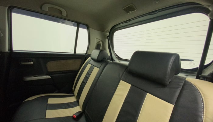 2013 Maruti Wagon R 1.0 VXI, Petrol, Manual, 1,12,689 km, Right Side Rear Door Cabin