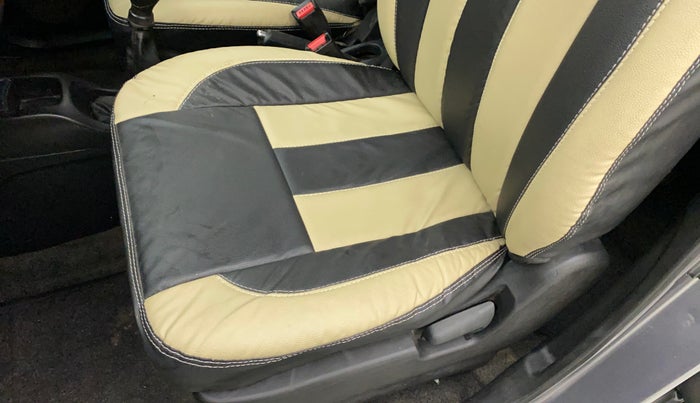 2013 Maruti Wagon R 1.0 VXI, Petrol, Manual, 1,12,689 km, Front left seat (passenger seat) - Retractor not working
