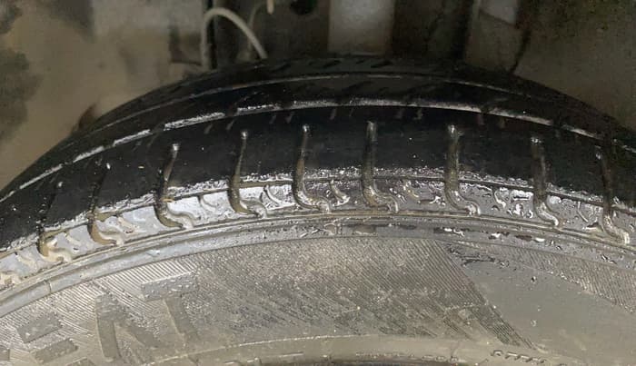 2018 Tata Tiago XZ PETROL, Petrol, Manual, 1,00,646 km, Left Front Tyre Tread