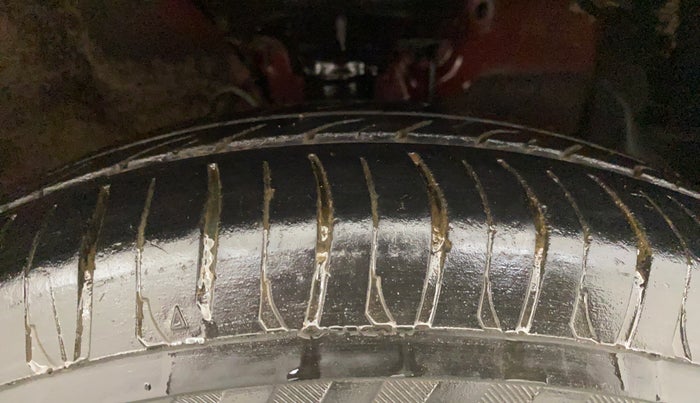 2015 Hyundai Elite i20 MAGNA 1.2, Petrol, Manual, 78,342 km, Right Front Tyre Tread