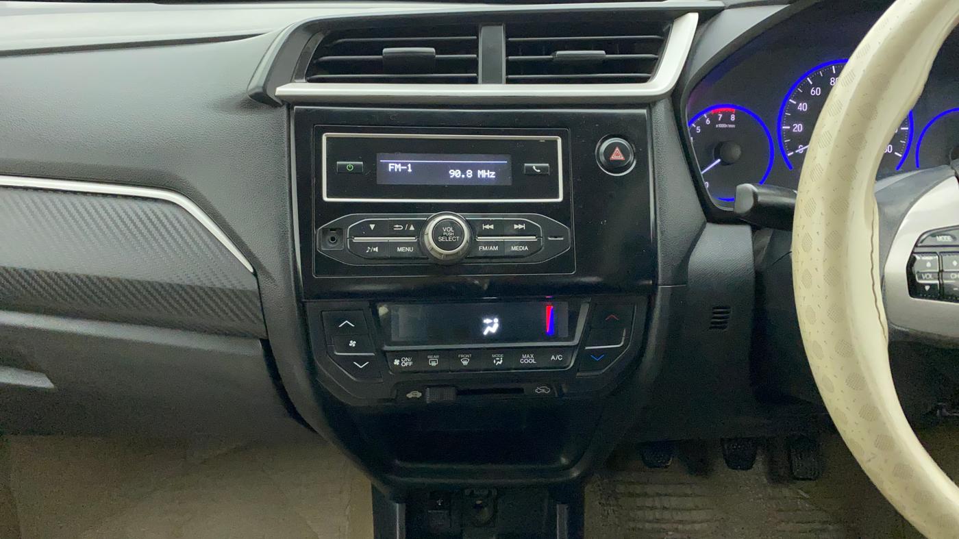 2017 Honda Brio S MT, CNG, Manual, 84,111 km, Air Conditioner