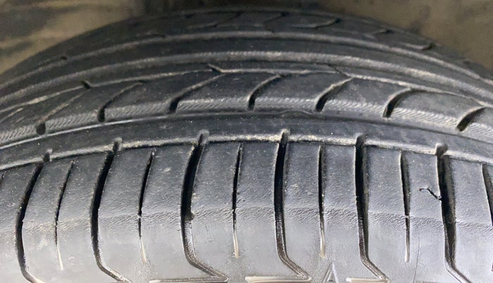 2015 Toyota Camry 2.5 AT, Petrol, Automatic, 93,626 km, Left Front Tyre Tread