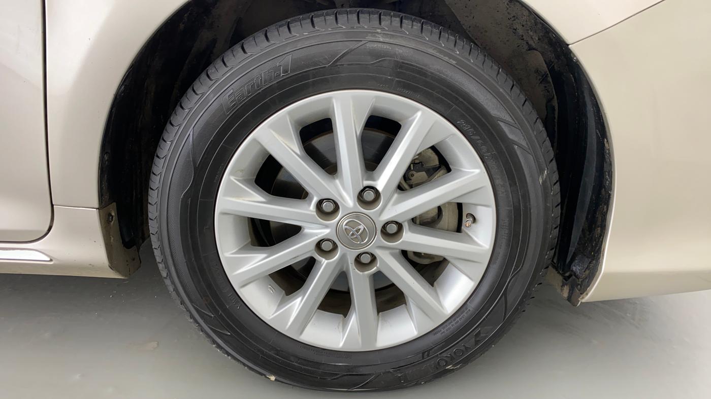 2015 Toyota Camry 2.5 AT, Petrol, Automatic, 93,626 km, Right Front Wheel