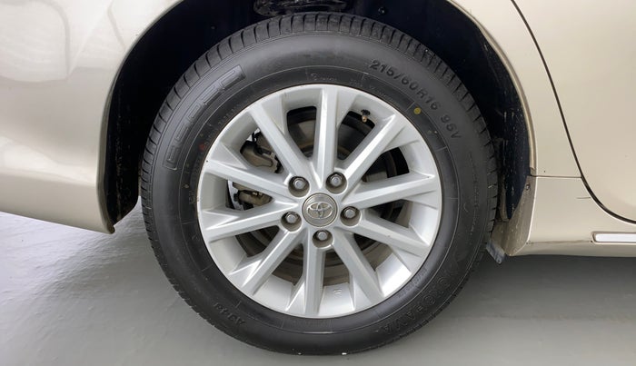 2015 Toyota Camry 2.5 AT, Petrol, Automatic, 93,626 km, Right Rear Wheel