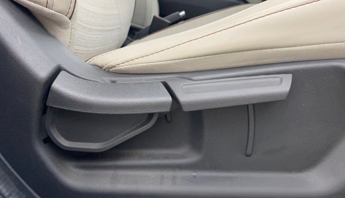 2022 Hyundai AURA SX PLUS 1.2 AMT, Petrol, Automatic, 14,943 km, Driver Side Adjustment Panel