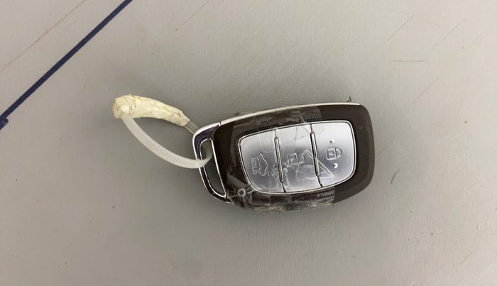 2022 Hyundai AURA SX PLUS 1.2 AMT, Petrol, Automatic, 14,943 km, Key Close Up