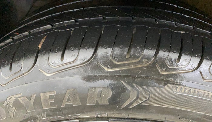 2020 Hyundai Elite i20 SPORTZ PLUS 1.2, Petrol, Manual, 61,538 km, Right Rear Tyre Tread