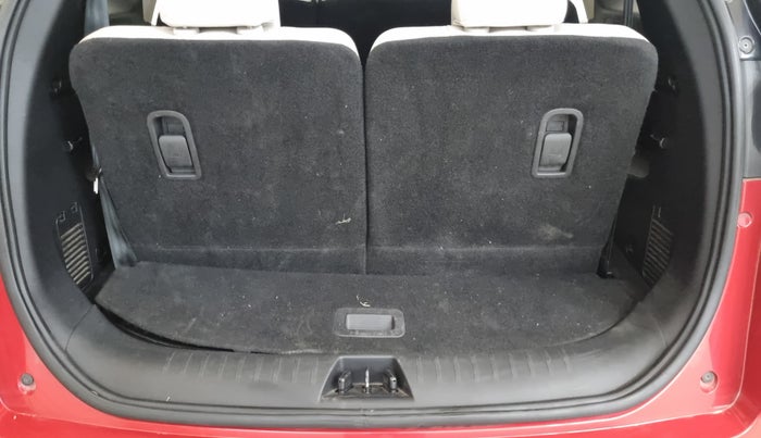 2022 Mahindra XUV700 AX 7 LUXURY P AT 7 STR, Petrol, Automatic, 55,480 km, Boot Inside