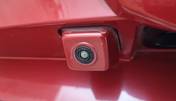 2022 Mahindra XUV700 AX 7 LUXURY P AT 7 STR, Petrol, Automatic, 55,480 km, Parking Camera