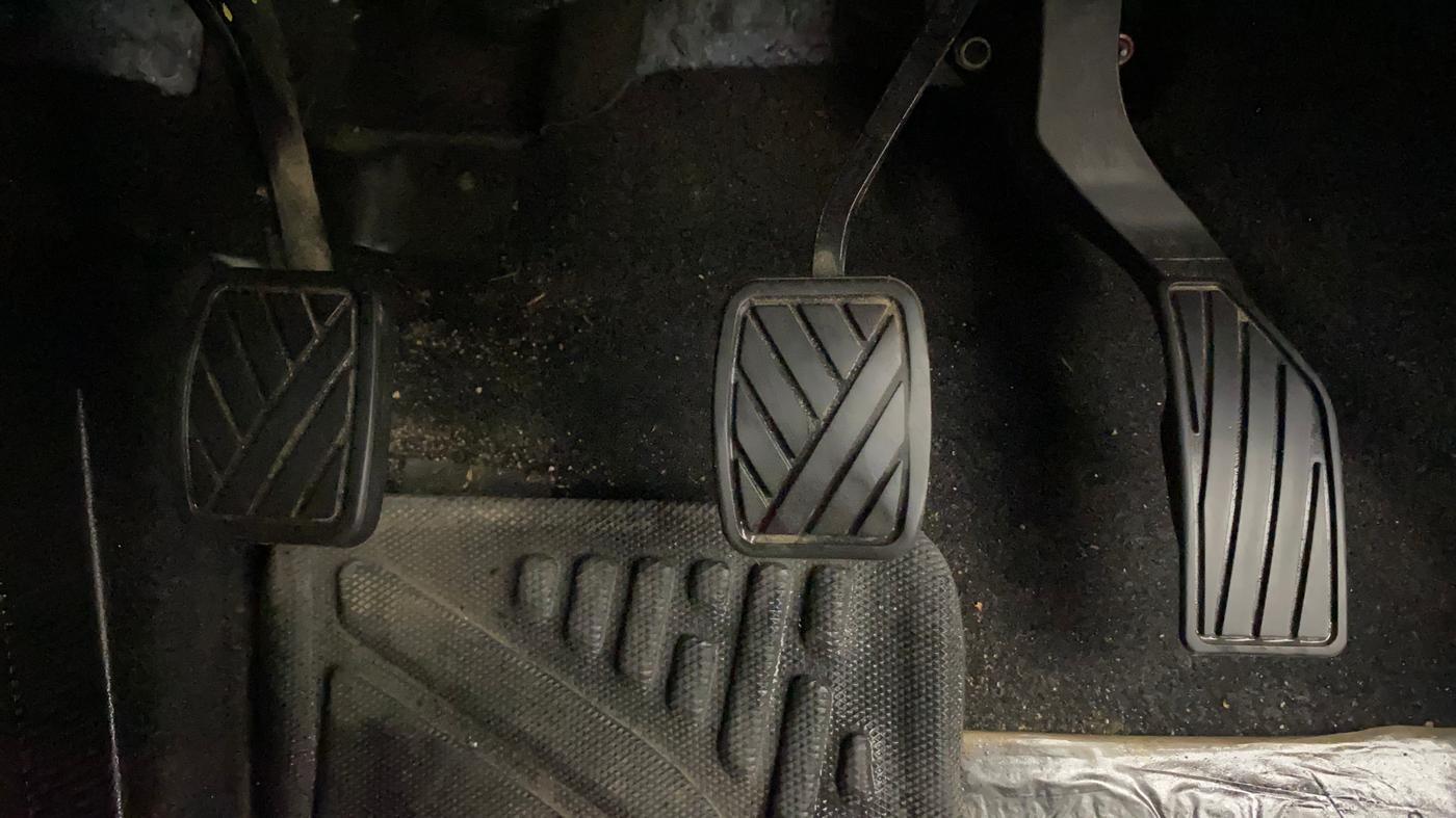 2024 Maruti BREZZA LXI, Petrol, Manual, 25,650 km, Pedals