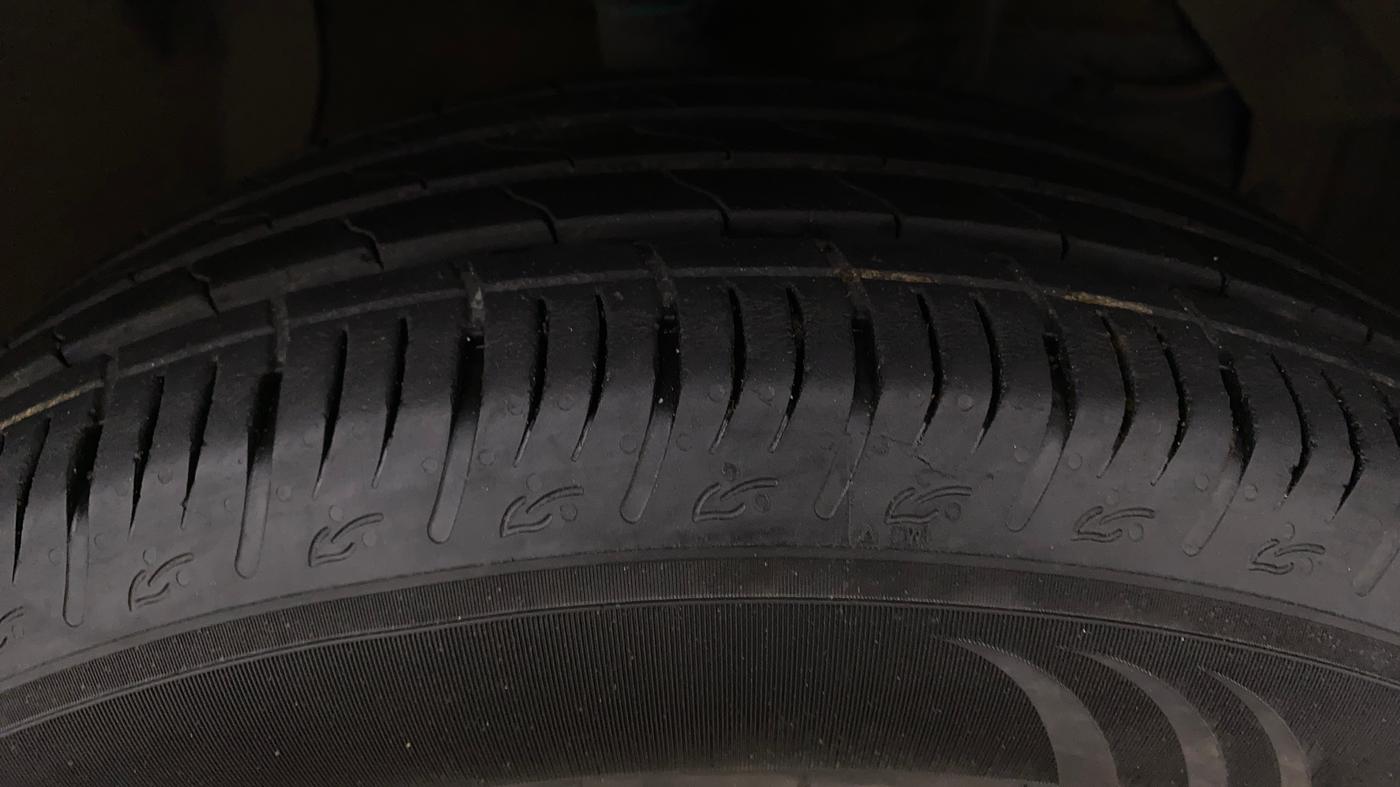 2024 Maruti BREZZA LXI, Petrol, Manual, 25,650 km, Right Front Tyre Tread