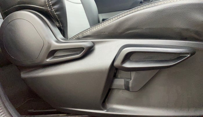 2020 Tata Tiago XZ PETROL, Petrol, Manual, 23,480 km, Driver Side Adjustment Panel