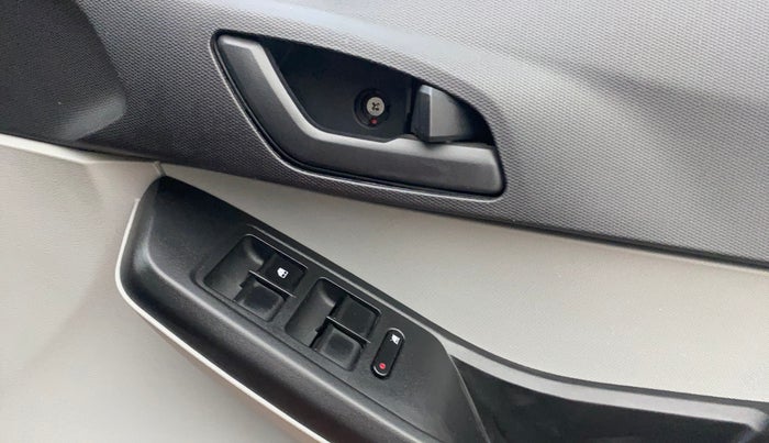 2020 Tata Tiago XZ PETROL, Petrol, Manual, 23,480 km, Driver Side Door Panels Control