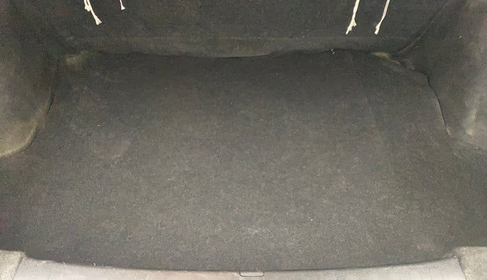 2015 Maruti Swift Dzire VXI, Petrol, Manual, 63,718 km, Boot Inside