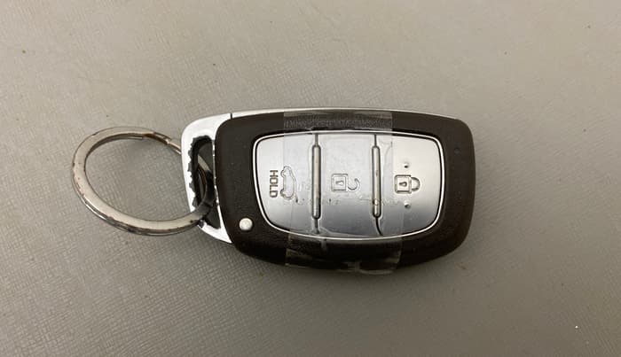 2019 Hyundai Elite i20 ASTA 1.2 (O), Petrol, Manual, 94,899 km, Key Close Up