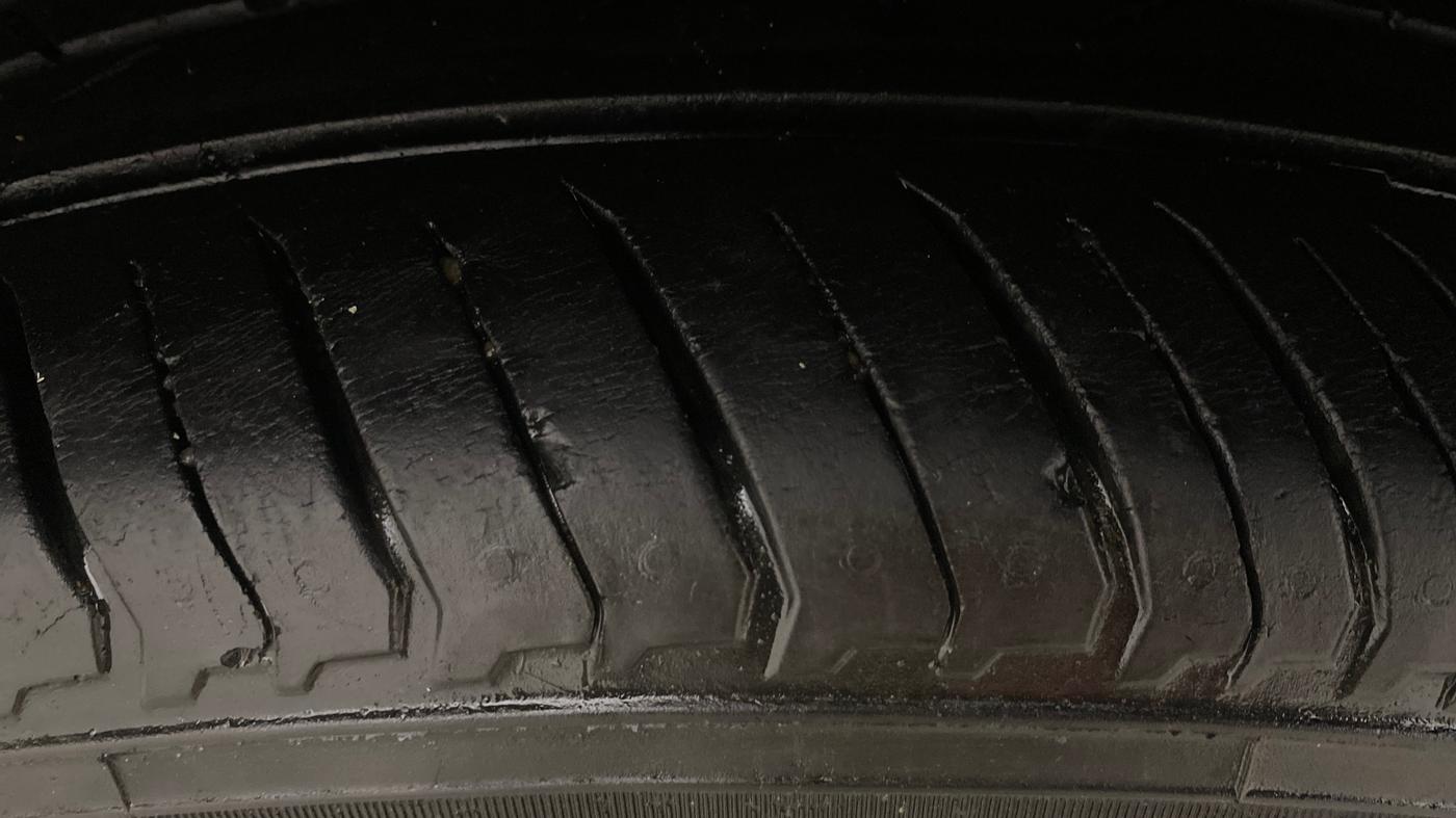 2019 Hyundai Elite i20 ASTA 1.2 (O), Petrol, Manual, 94,899 km, Right Rear Tyre Tread
