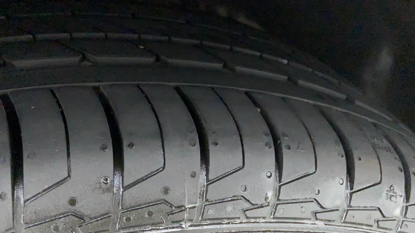 2019 Hyundai Creta SX AT 1.6 PETROL, Petrol, Automatic, 55,766 km, Right Rear Tyre Tread