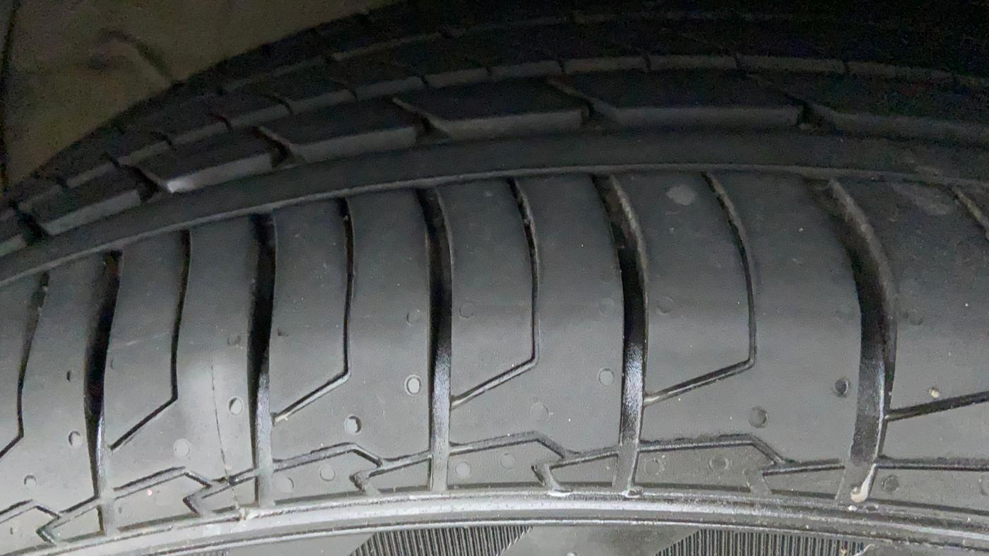 2019 Hyundai Creta SX AT 1.6 PETROL, Petrol, Automatic, 55,766 km, Right Front Tyre Tread