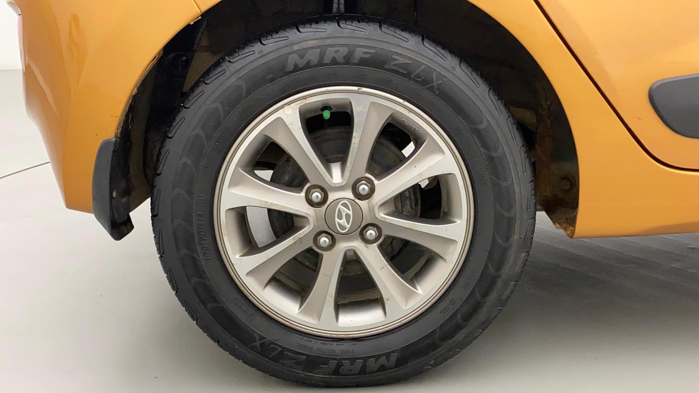 2015 Hyundai Grand i10 ASTA 1.2 KAPPA VTVT, Petrol, Manual, 83,738 km, Right Rear Wheel