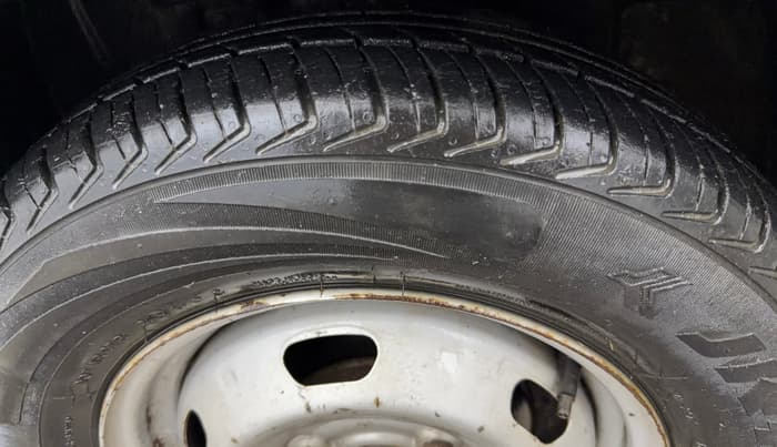 2019 Datsun Redi Go A, Petrol, Manual, 34,061 km, Left Front Tyre Tread