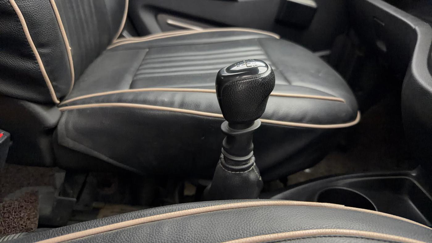 2019 Datsun Redi Go A, Petrol, Manual, 34,061 km, Gear Lever