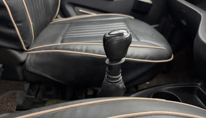 2019 Datsun Redi Go A, Petrol, Manual, 34,061 km, Gear Lever