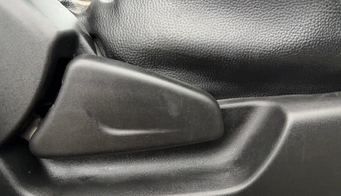 2019 Datsun Redi Go A, Petrol, Manual, 34,061 km, Driver Side Adjustment Panel