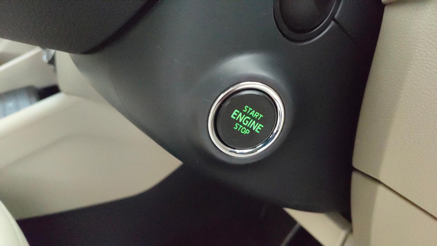 2017 Skoda Octavia STYLE PLUS AT 1.8 TSI, Petrol, Automatic, 1,16,191 km, Keyless Start/ Stop Button