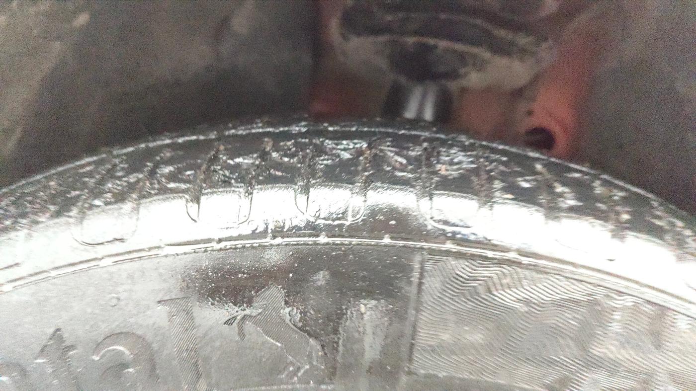 2017 Skoda Octavia STYLE PLUS AT 1.8 TSI, Petrol, Automatic, 1,16,191 km, Left Front Tyre Tread