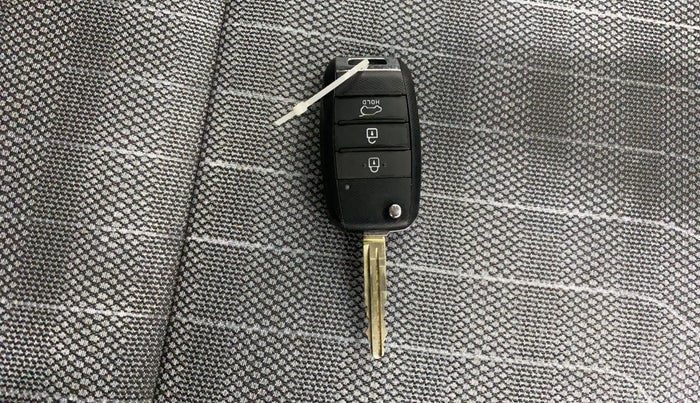 2022 KIA SONET HTK PLUS 1.2, Petrol, Manual, 12,080 km, Key Close Up