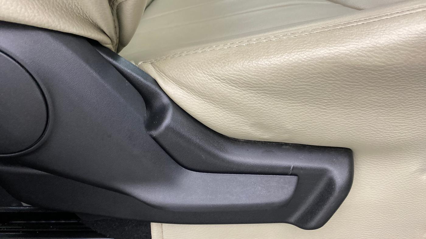 2017 Maruti IGNIS ZETA 1.2 K12 AMT, Petrol, Automatic, 17,362 km, Driver Side Adjustment Panel
