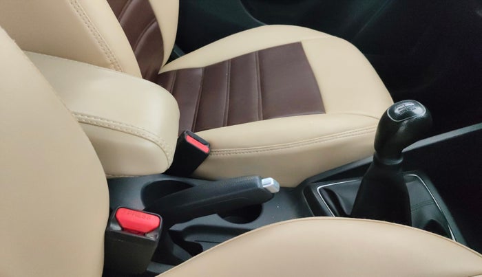 2020 Hyundai Elite i20 SPORTZ PLUS 1.2, CNG, Manual, 56,357 km, Gear Lever