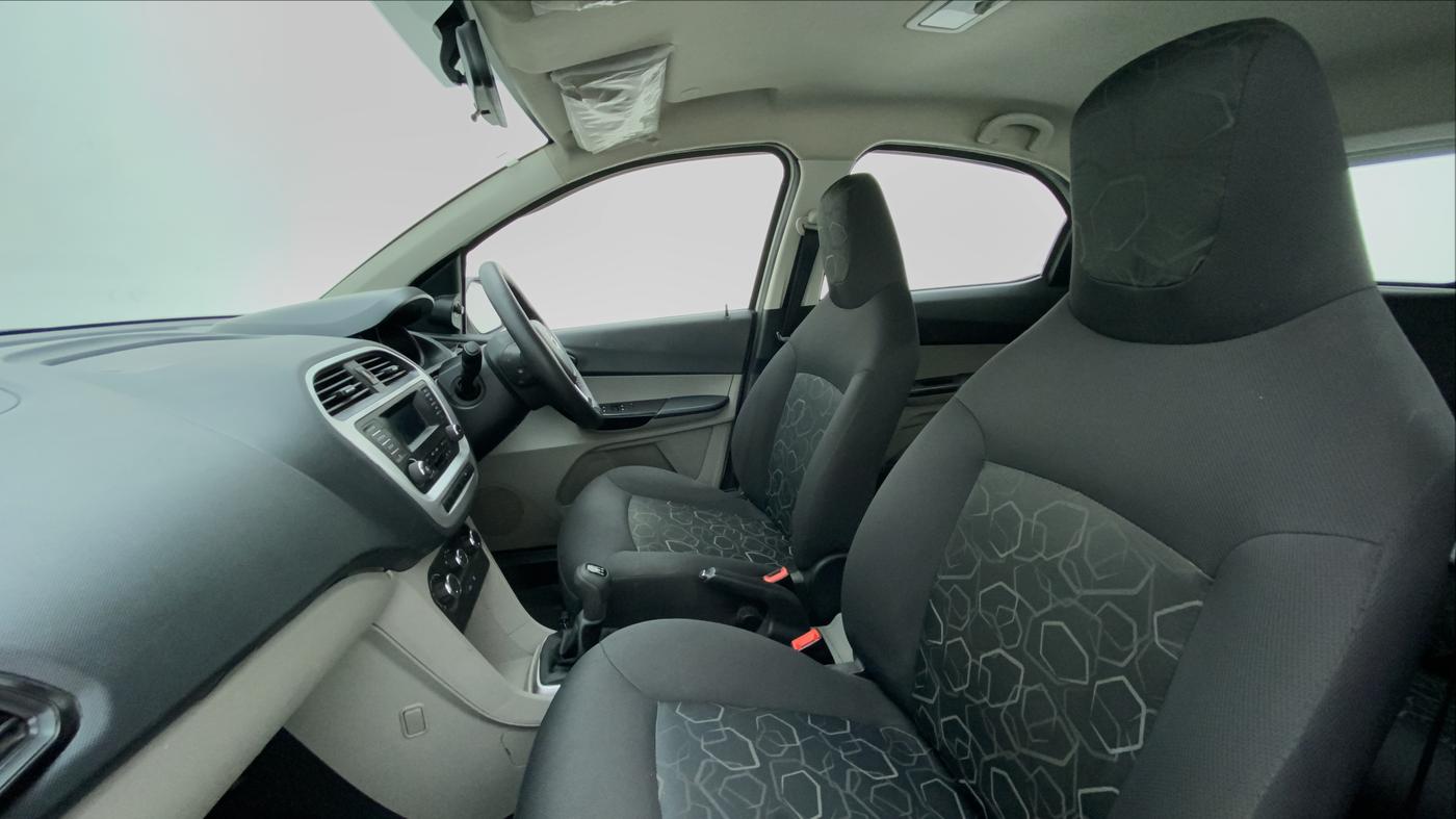 2016 Tata Tiago XT 1.05 REVOTORQ, Diesel, Manual, 87,128 km, Right Side Front Door Cabin