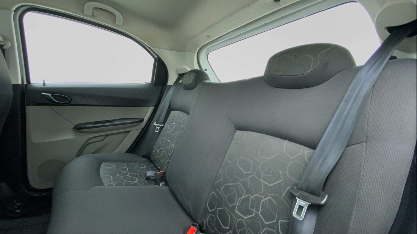 2016 Tata Tiago XT 1.05 REVOTORQ, Diesel, Manual, 87,128 km, Right Side Rear Door Cabin