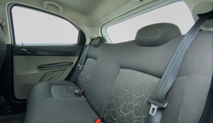 2016 Tata Tiago XT 1.05 REVOTORQ, Diesel, Manual, 87,128 km, Right Side Rear Door Cabin
