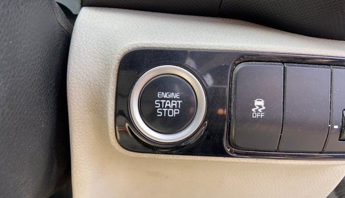 2021 KIA SONET HTX PLUS 1.0 IMT DUAL TONE, Petrol, Manual, 43,237 km, Keyless Start/ Stop Button