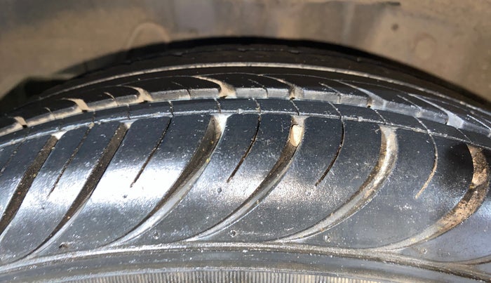 2018 Hyundai Eon MAGNA +, Petrol, Manual, 21,348 km, Right Rear Tyre Tread