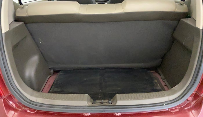 2014 Hyundai i10 MAGNA 1.1, Petrol, Manual, 9,638 km, Boot Inside