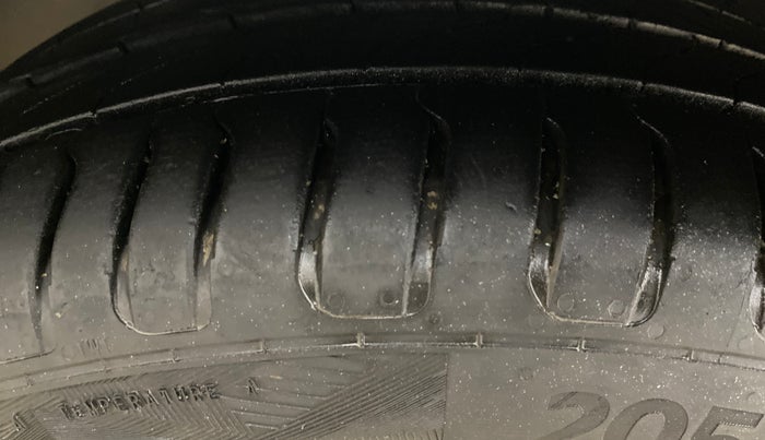 2015 Ford Fiesta TITANIUM DIESEL, Diesel, Manual, 58,007 km, Left Front Tyre Tread