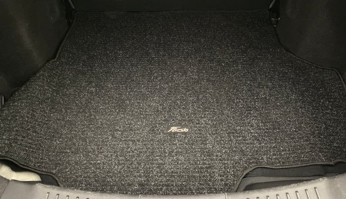 2015 Ford Fiesta TITANIUM DIESEL, Diesel, Manual, 58,007 km, Boot Inside