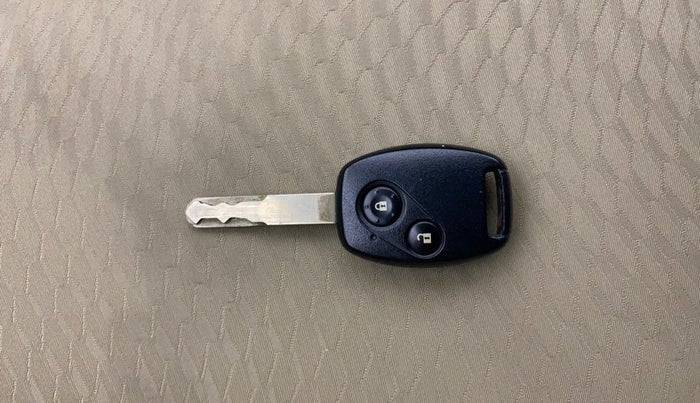 2015 Honda Amaze 1.2L I-VTEC S, Petrol, Manual, 64,965 km, Key Close Up