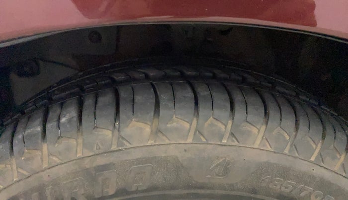 2015 Honda Amaze 1.2L I-VTEC S, Petrol, Manual, 64,965 km, Left Front Tyre Tread